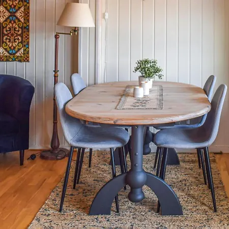 1 Bedroom Lovely In Flesberg Feriehus